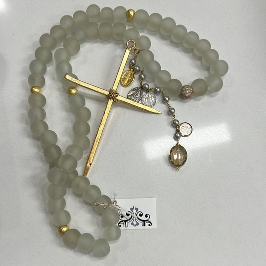 R6 CLEAR GLASS DECORATIVE ROSARY