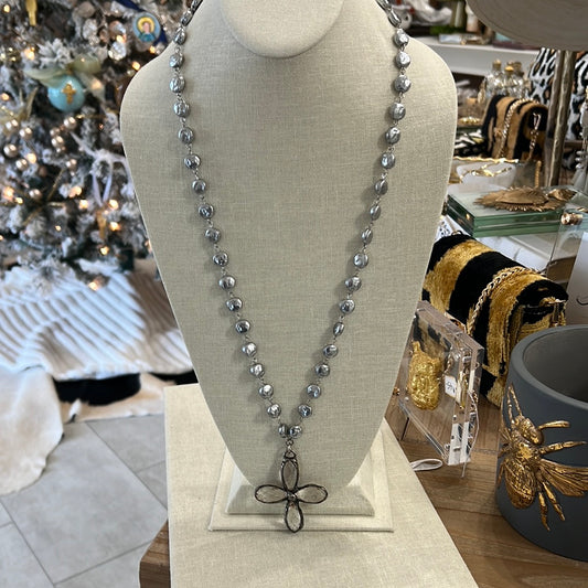 A15 GRAY PEARL NECKLACE W CROSS